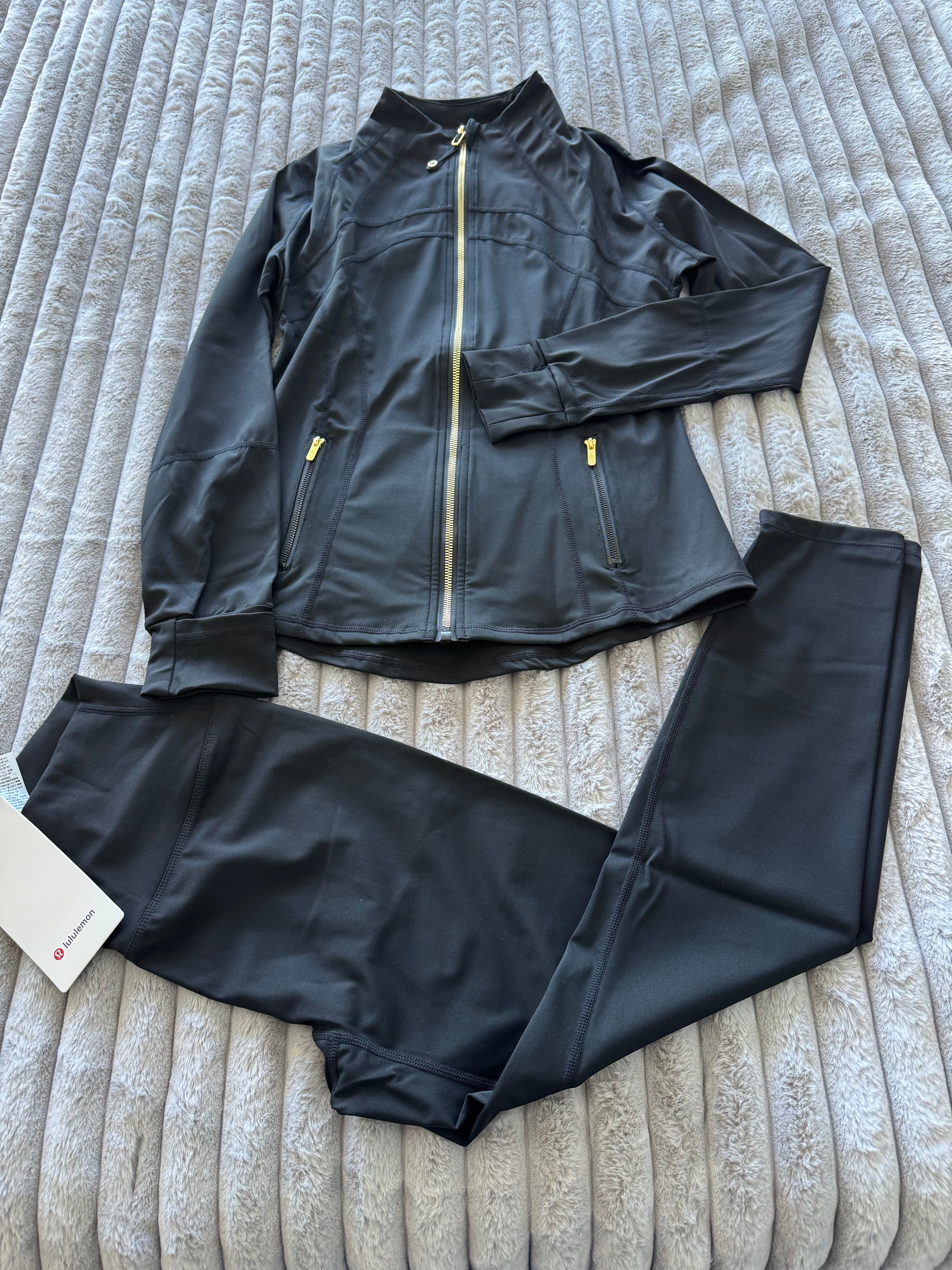BLACK I NWT  🏷️ I  LuLuLemon Athletica Define Women’s 2-Piece Set