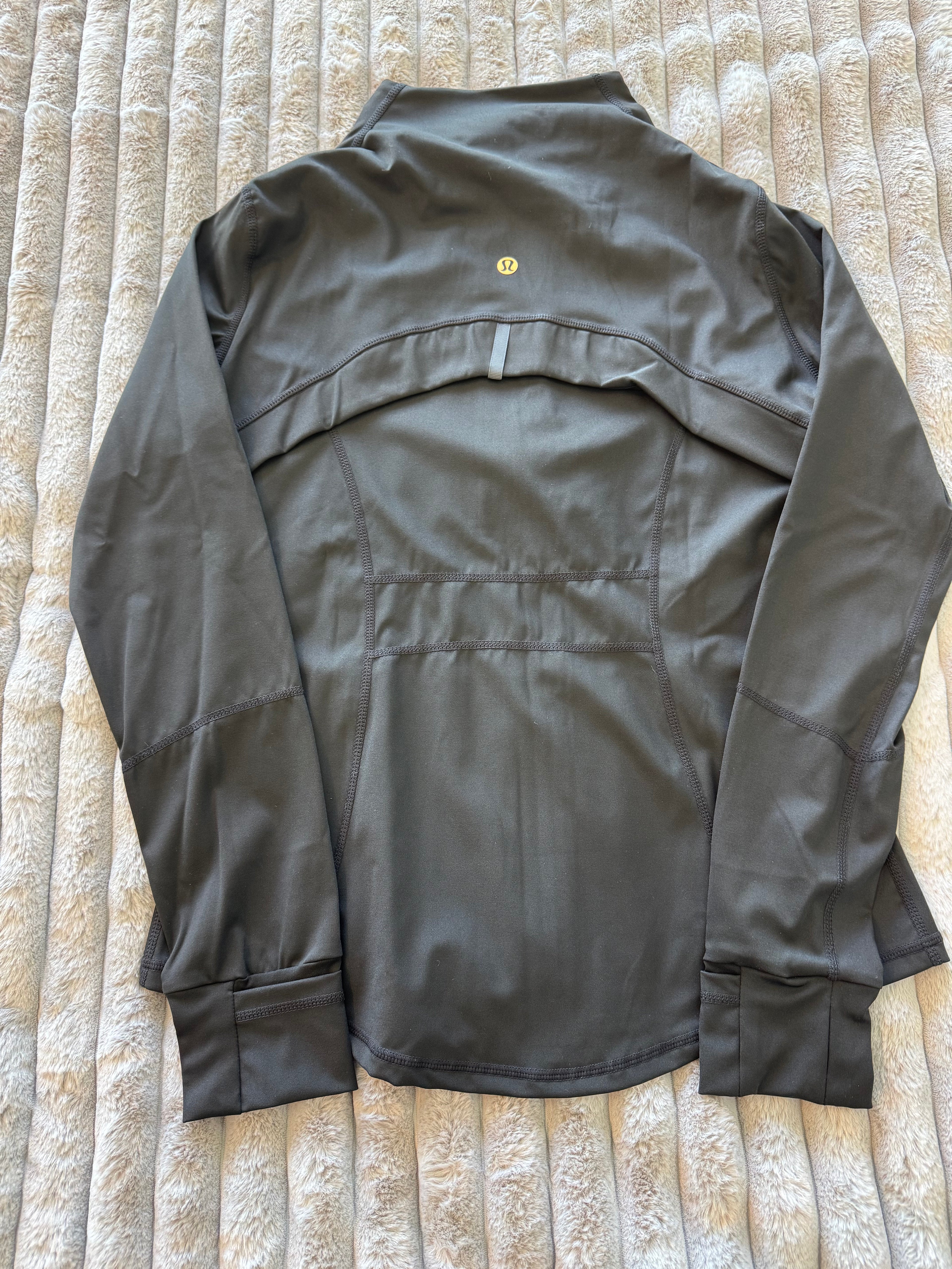 BLACK I NWT  🏷️ I  LuLuLemon Athletica Define Women’s 2-Piece Set