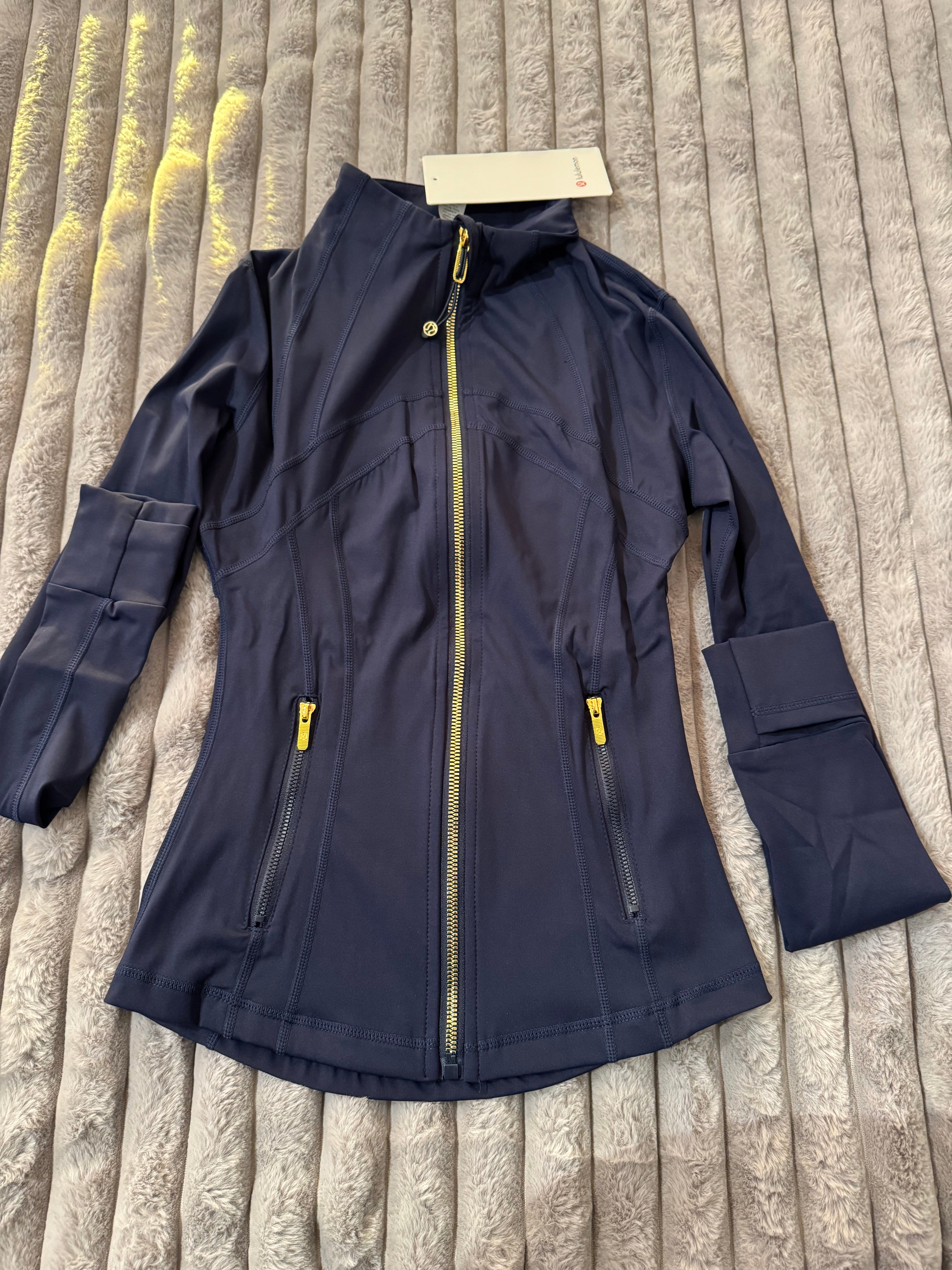 Navy Blue I NWT  🏷️ I  LuLuLemon Athletica Define Women’s 2-Piece Set