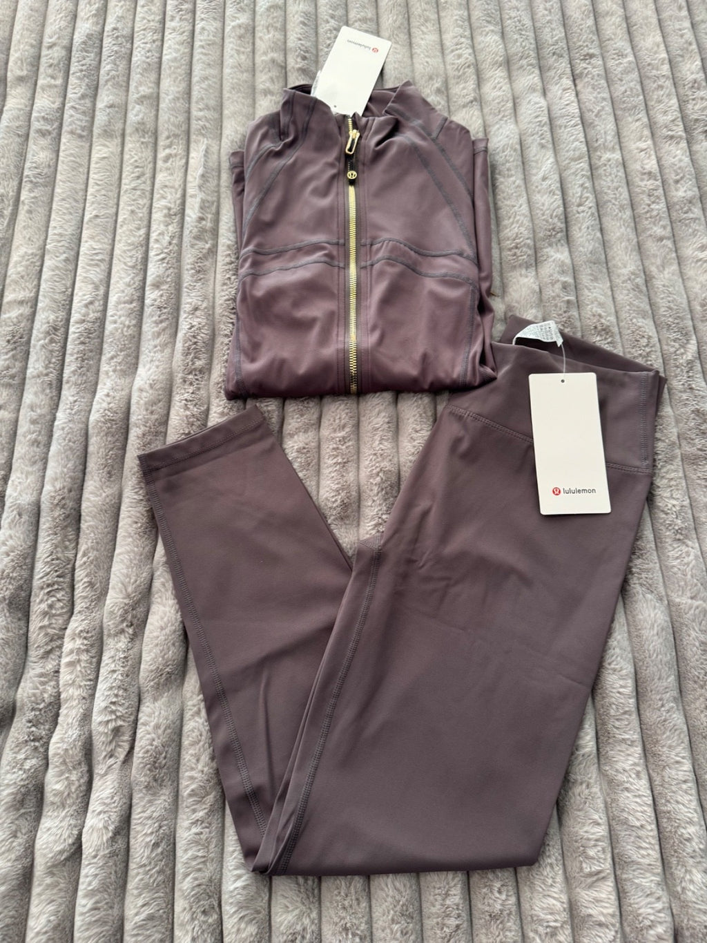 Maroon  I NWT  🏷️ I  LuLuLemon Athletica Define Women’s 2-Piece Set