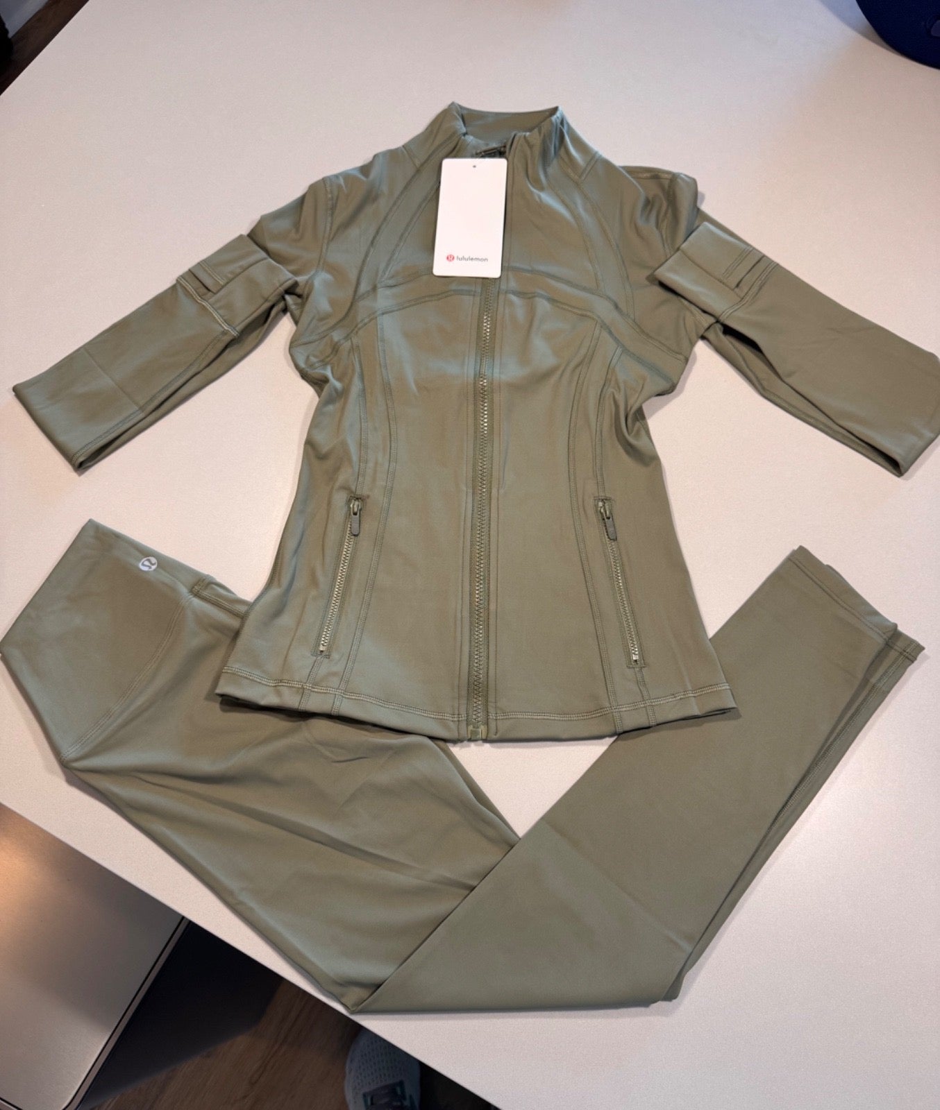 Olive Green  I NWT  🏷️ I  LuLuLemon Athletica Define Women’s 2-Piece Set