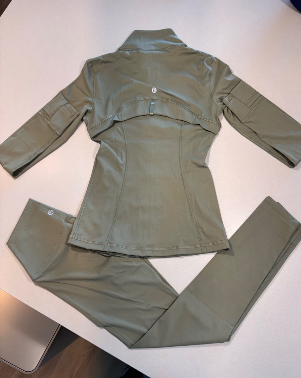 Olive Green  I NWT  🏷️ I  LuLuLemon Athletica Define Women’s 2-Piece Set
