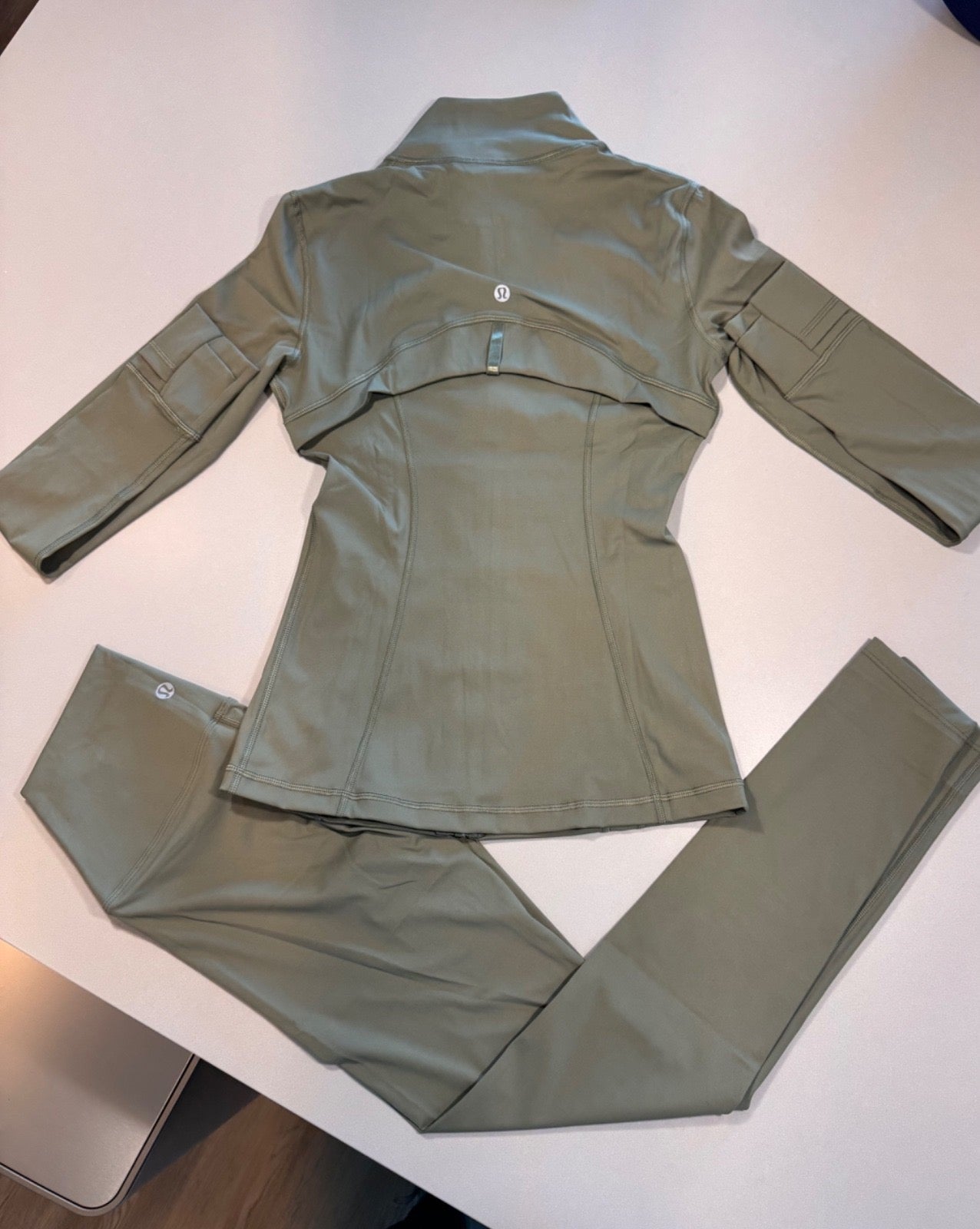 Olive Green  I NWT  🏷️ I  LuLuLemon Athletica Define Women’s 2-Piece Set