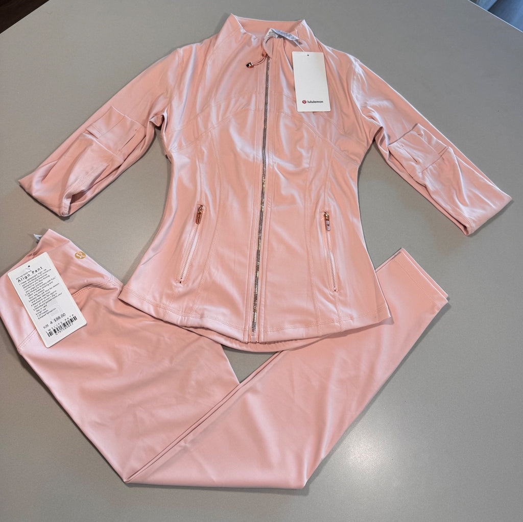PINK I NWT  🏷️ I  LuLuLemon Athletica Define Women’s 2-Piece Set
