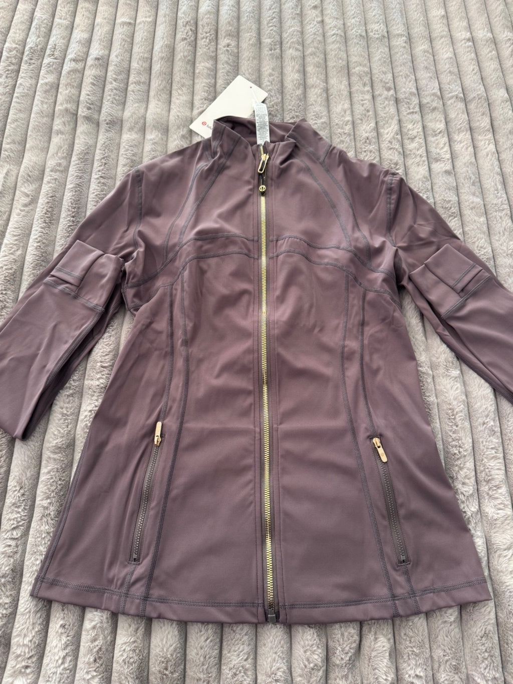 Maroon  I NWT  🏷️ I  LuLuLemon Athletica Define Women’s 2-Piece Set